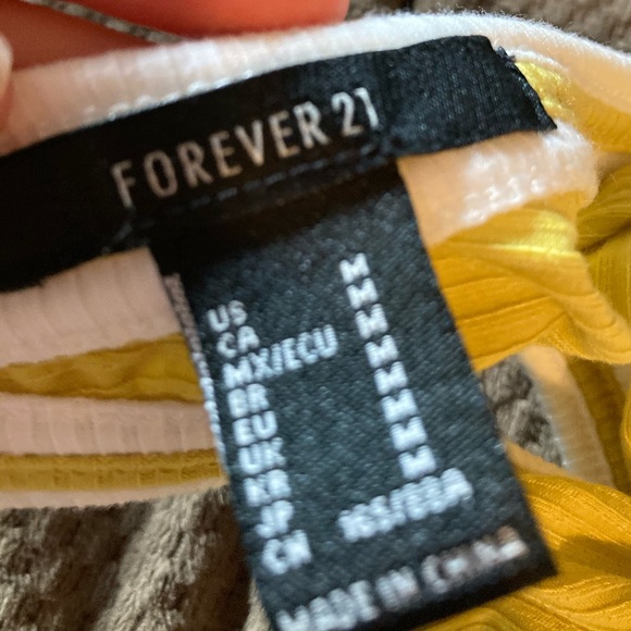 Forever 21 crop top - Picture 2 of 2